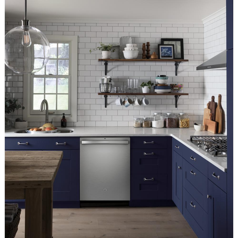 fingerprint-resistant-stainless-steel-ge-built-in-dishwashers-gdt645synfs-1f_1000